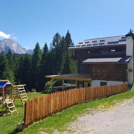Dolomiti Lägenhet *
